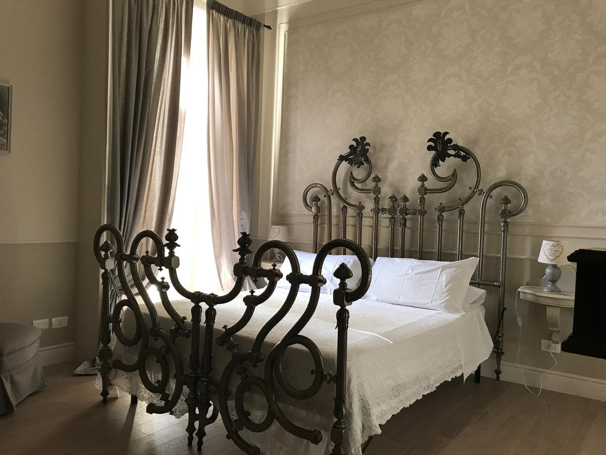 Palazzo Vittoli Bed and Breakfast Castelfranci Zewnętrze zdjęcie
