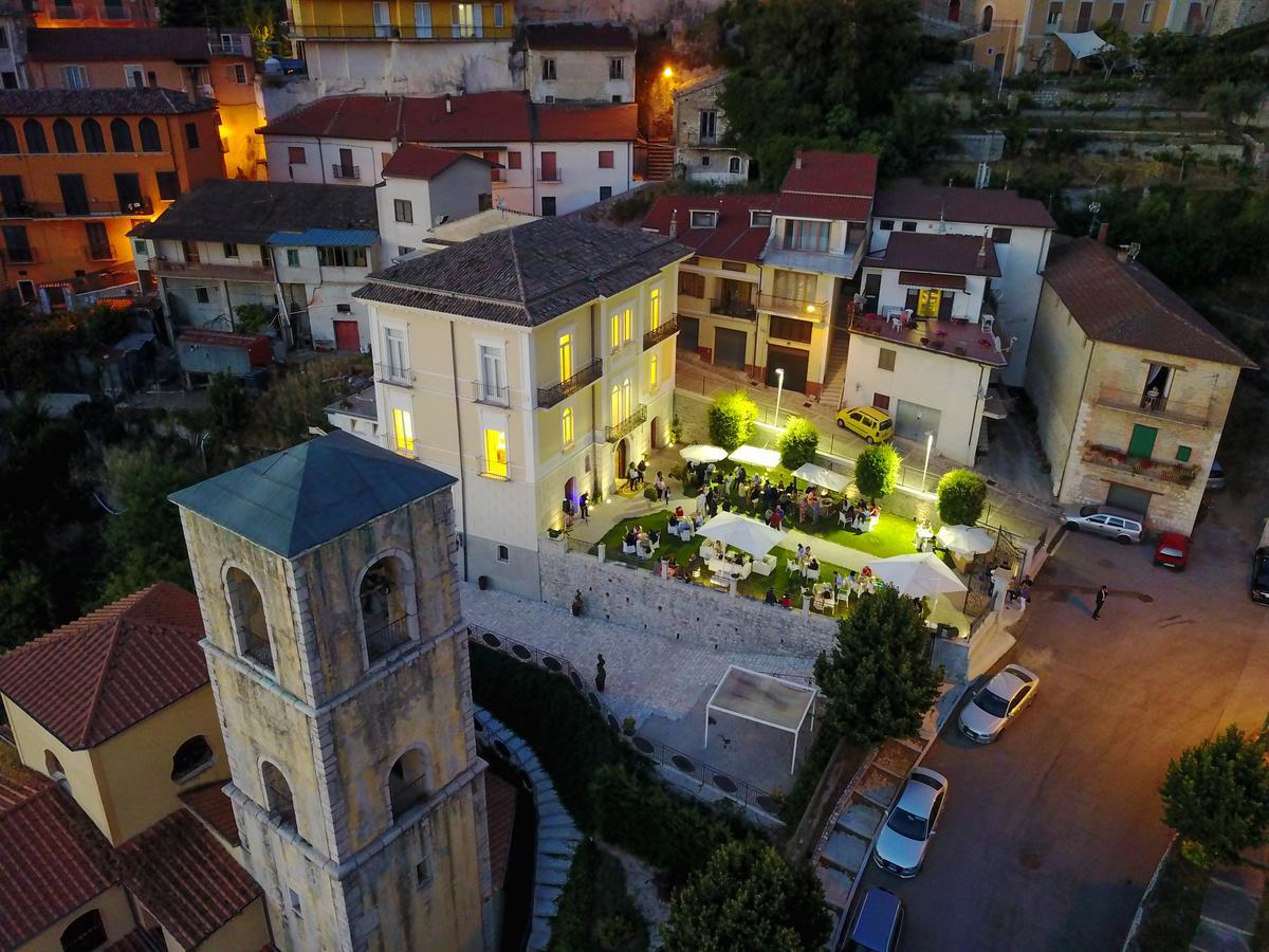 Palazzo Vittoli Bed and Breakfast Castelfranci Zewnętrze zdjęcie