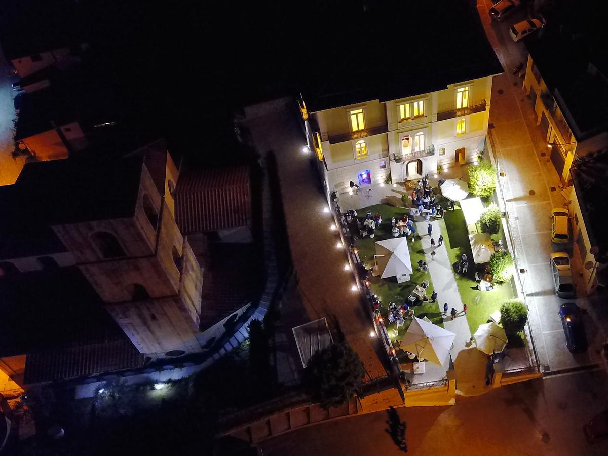 Palazzo Vittoli Bed and Breakfast Castelfranci Zewnętrze zdjęcie