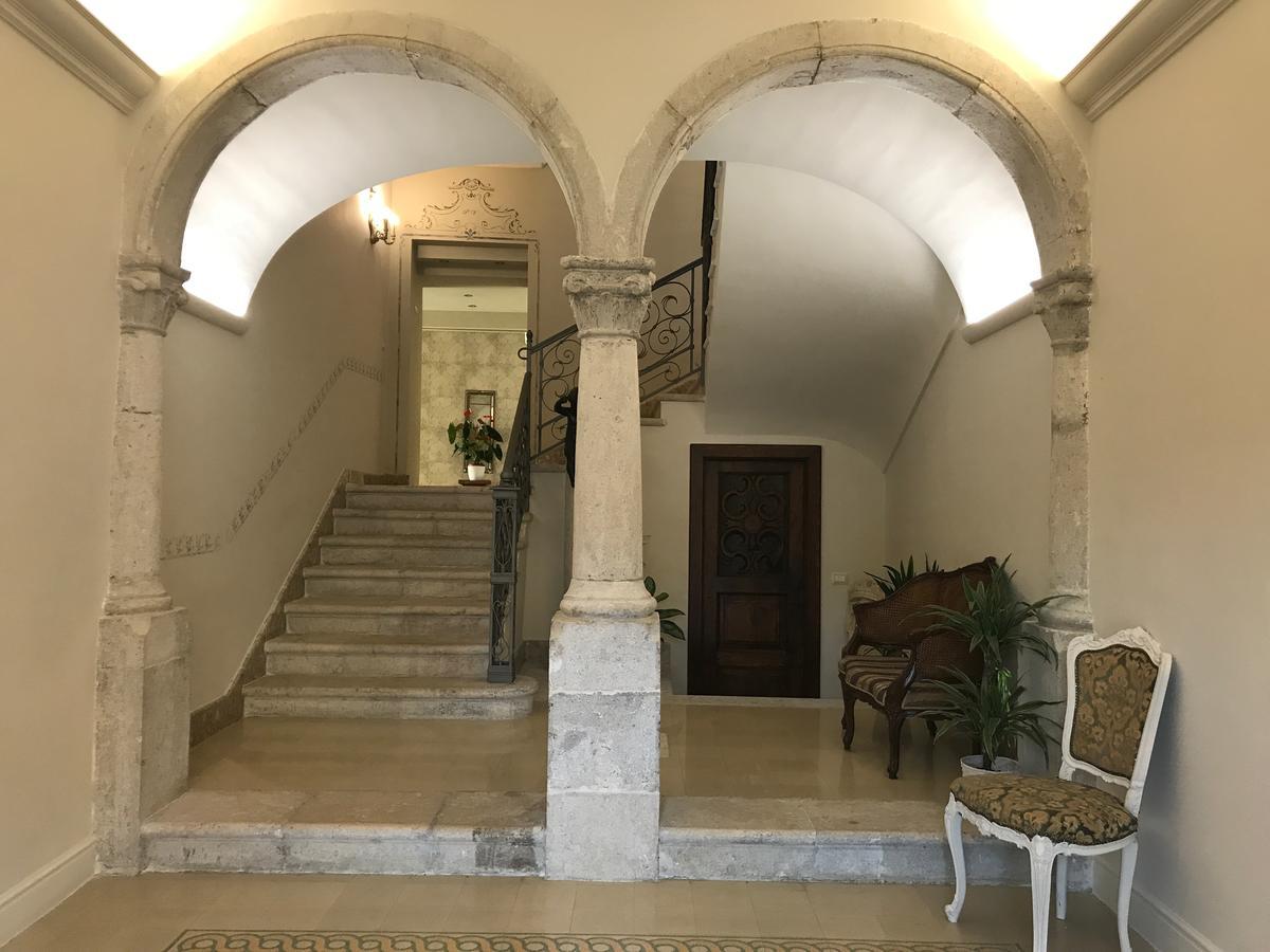 Palazzo Vittoli Bed and Breakfast Castelfranci Zewnętrze zdjęcie